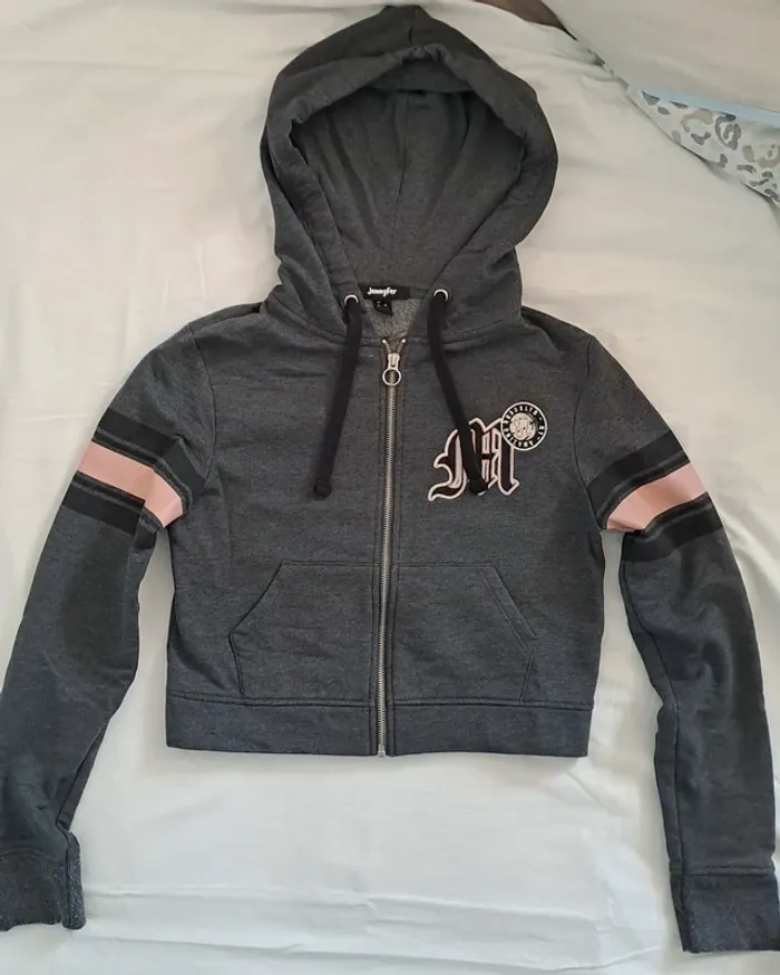 Veste capuche courte / Sweat capuche / Sweat tendance / Pull capuche/  Sweat - photo numéro 2