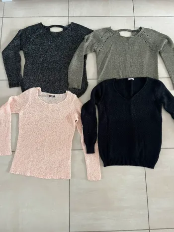Lot de 4 pulls chauds en maille taille S in extenso