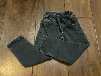 Jean garcon en coton gris  effet usé taille élastiquee absorba 3 ans