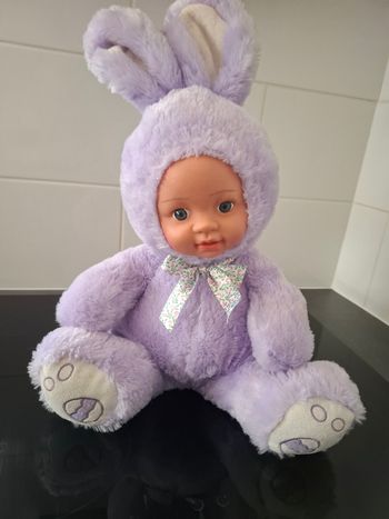 Grosse Poupée peluche