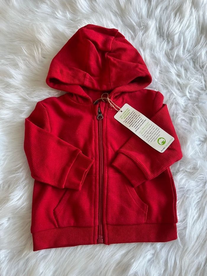 NEUF  (non porté)🏷👌👌💙😍🤩👌sublime sweat zippé mi saison  6 mois garçon 💙😍🤩👌
