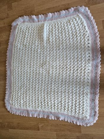 Couverture tricotée bébé