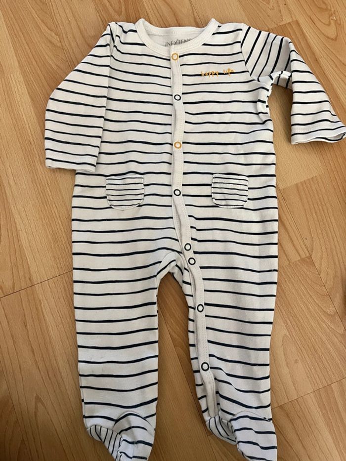 Lots pyjamas / grenouillères 6 mois - photo numéro 5