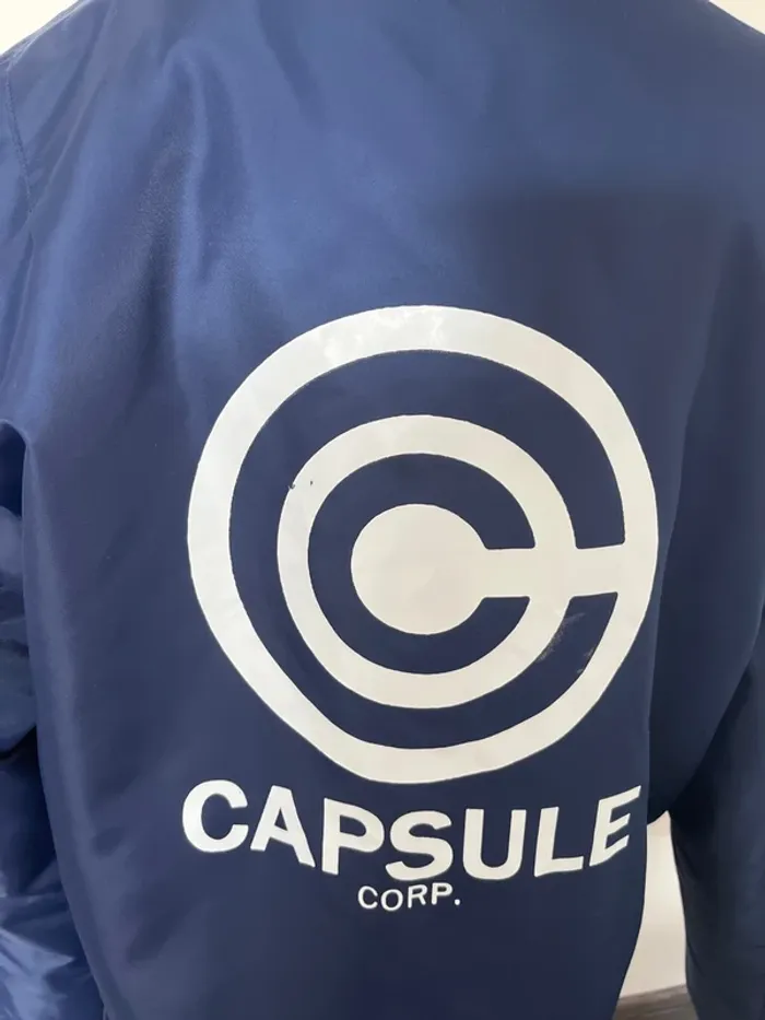 Bombers asstseries dragon ball capsule corp - photo numéro 3