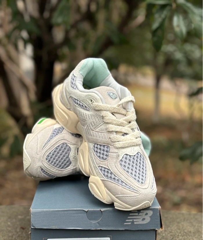 New Balance 9060 Beige 42 - photo numéro 4