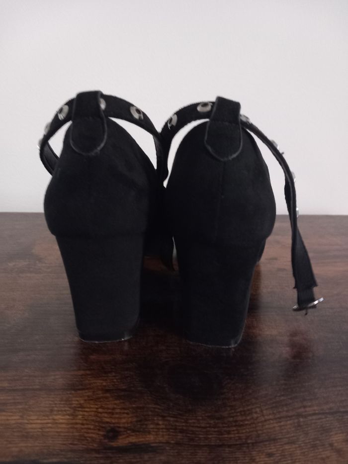 Chaussure à talon - photo numéro 3