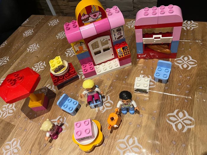 LEGO Duplo Le café (2015) numéro 10587 complet - photo numéro 2