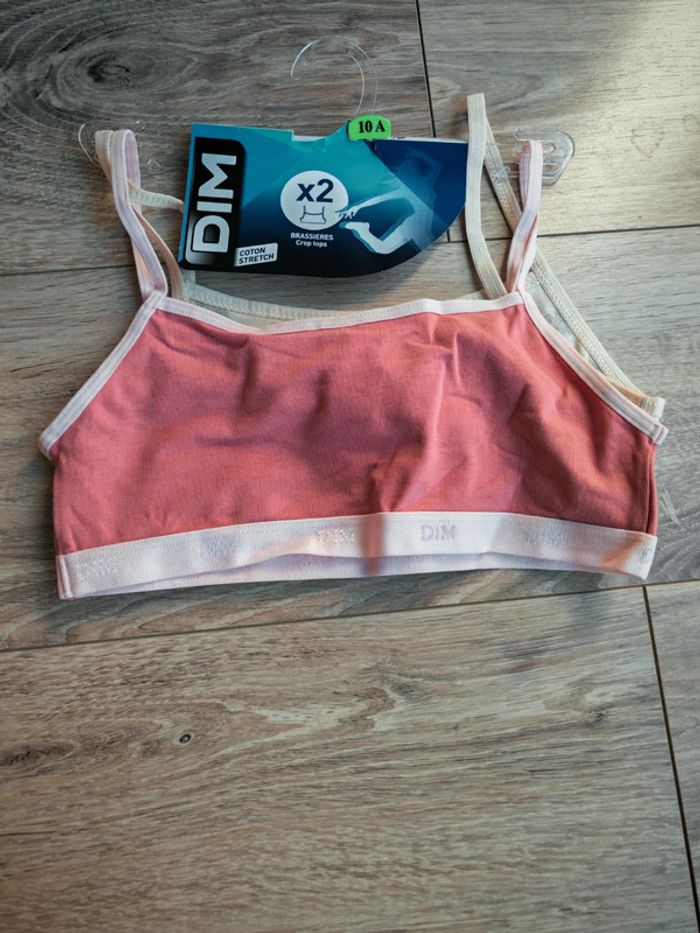 Lot de brassières dim 10 ans