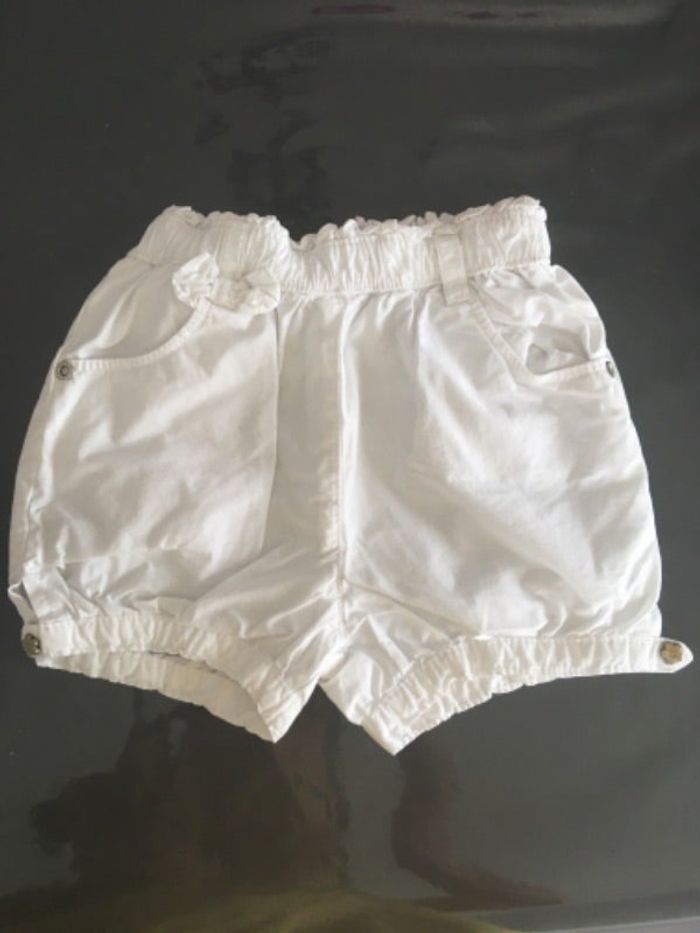 Short blanc