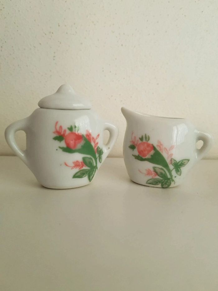 Dînette en porcelaine fleurs - photo numéro 6