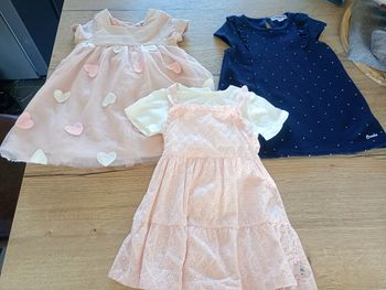 Lot 3 robes été  18 mois