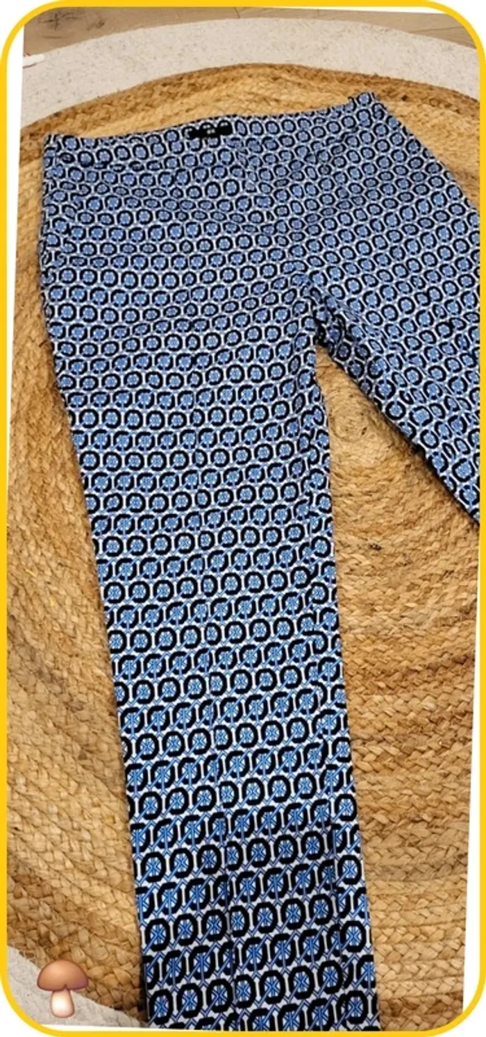 Pantalon imprimé géométrique - H&M – Taille 38 - Femme - Très bon état- Bleu/Noir/Blanc - photo numéro 3