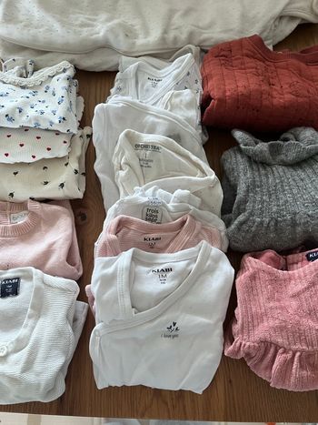 Lot vêtement bébé fille 