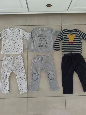 Lot de 3 pyjamas velours taille 3 ans la redoute et Mickey 