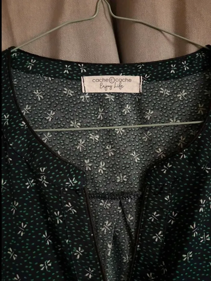 Blouse cache  cache taille S en parfait état - photo numéro 2