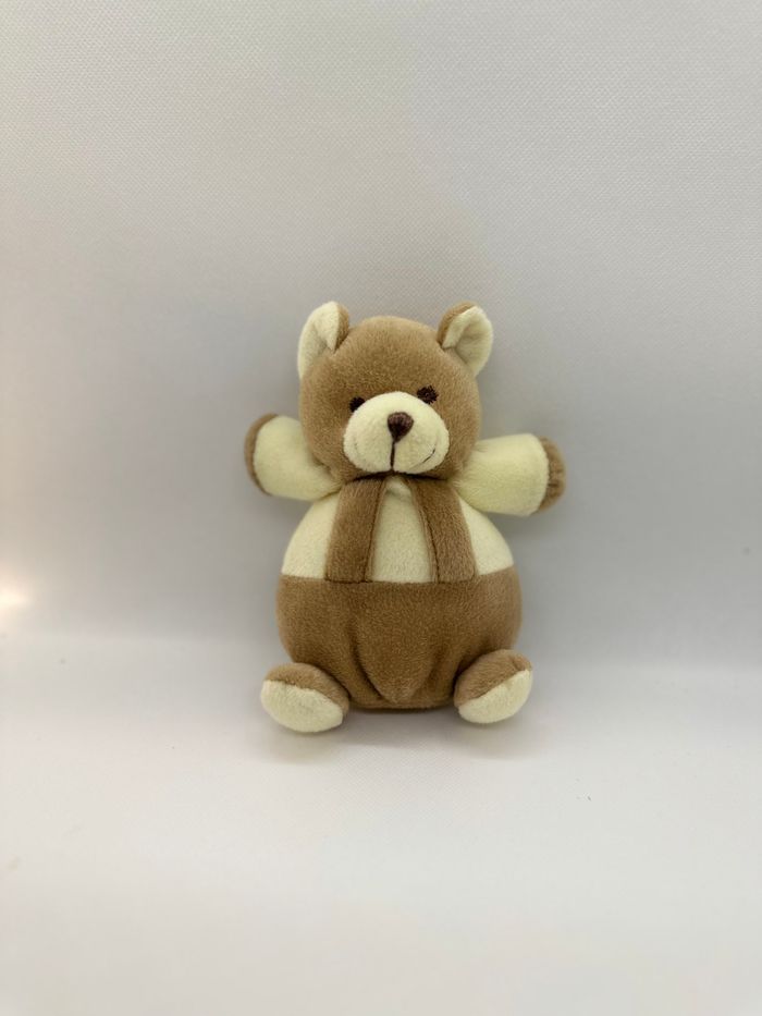 Petit ours en peluche