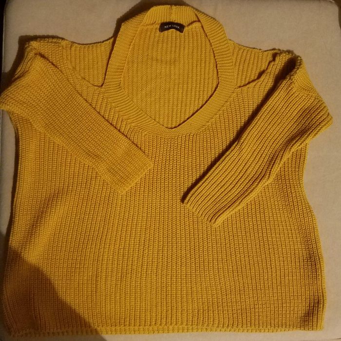 Pull épaules dénudées