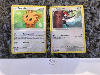 Cartes Pokémon base coloris gris clair