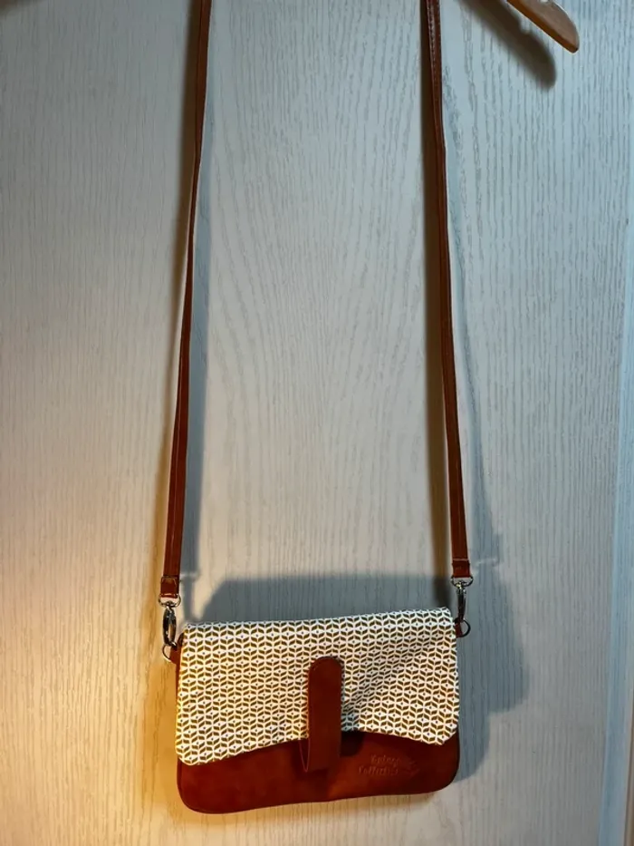 Très joli sac à main / Neuf / Tissu et simili-cuir camel - photo numéro 7