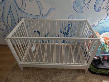 Lit bébé Ikea Gulliver avec matelas JÄTTETRÖTT
