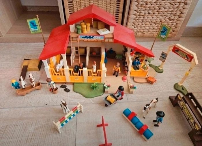 Ecurie  playmobil 4190