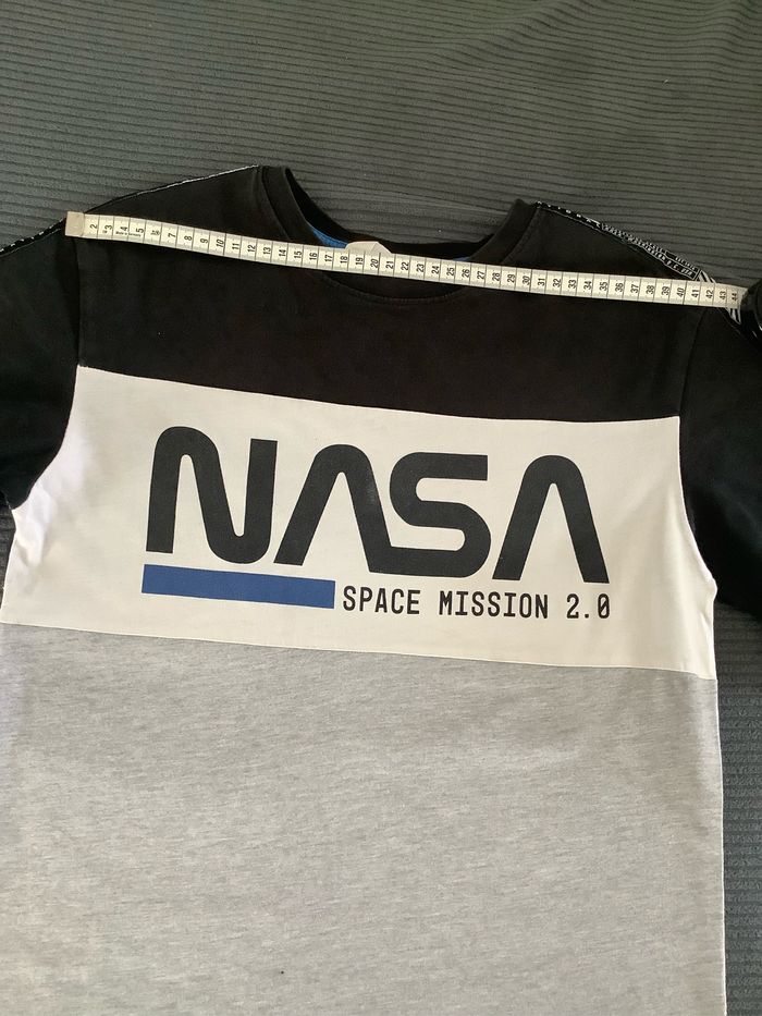 T-shirt NASA 10/12 ans - photo numéro 9