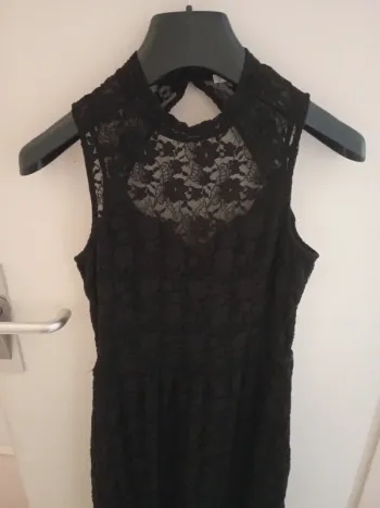 Robe noire courte