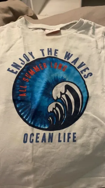 Tee shirt