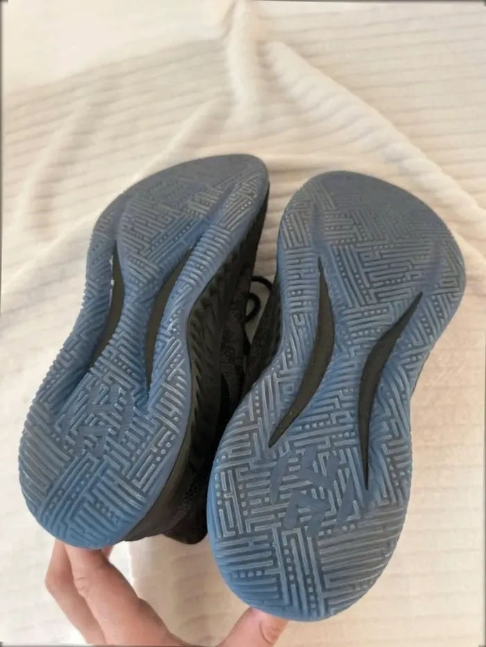 James Harden chaussures de basket taille 40 2/3 - photo numéro 7