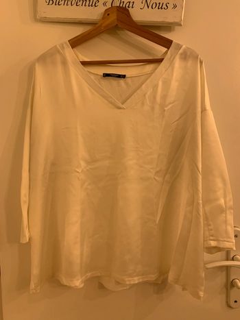 Tee shirt blouse femme Mango Tissu fluide uni blanc cassé Jeux de matières