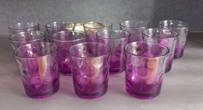 12 verres à apéro fuchsia