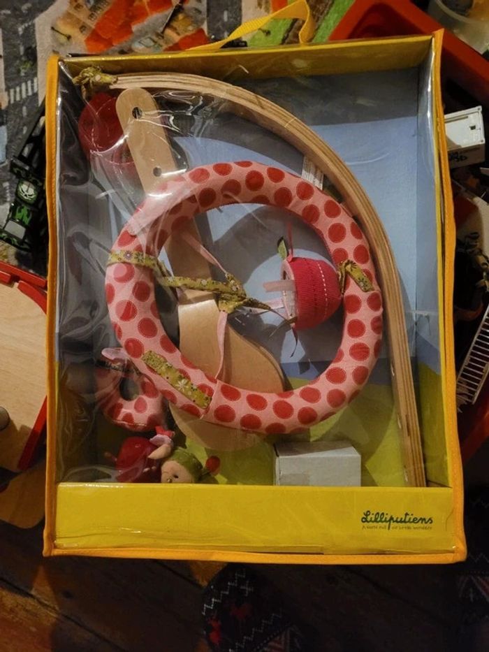 NEUF Mobile Musical Liz Lilliputiens 86556 bois