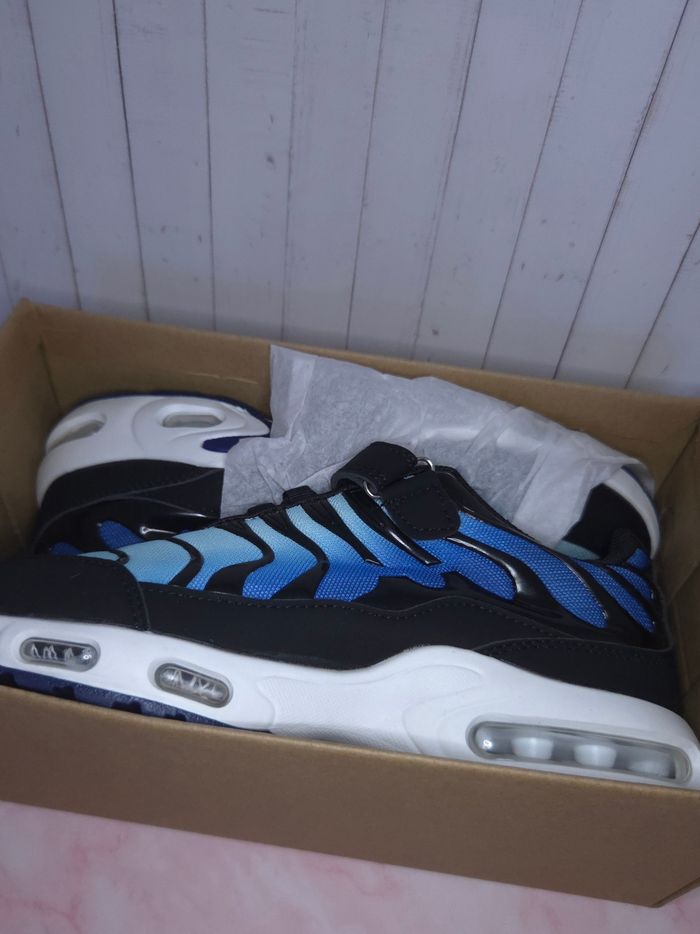 Baskets bleu à scratch enfants tendances - Taille 36 - NEUVES 🌟 - photo numéro 2