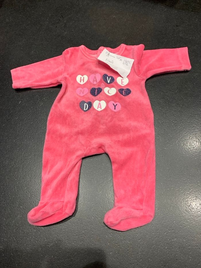 Lot de pyjamas - photo numéro 2