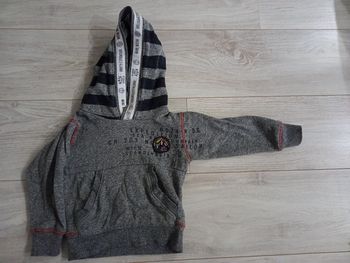 Sweat à capuche tape à l'œil 2 ans