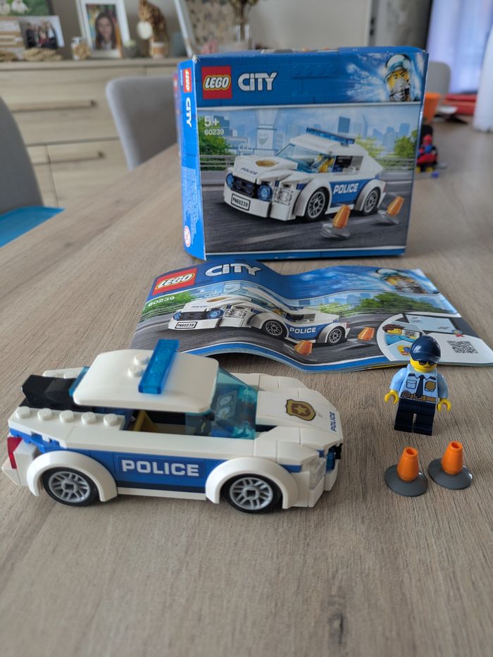 Lego city 60239 la voiture de patrouille de la police
