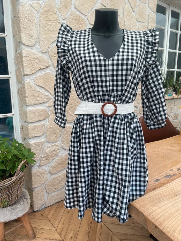 Neuve avec étiquette Robe vintage love taille 1 S M 36 38 blanche et noire à carreaux vichy