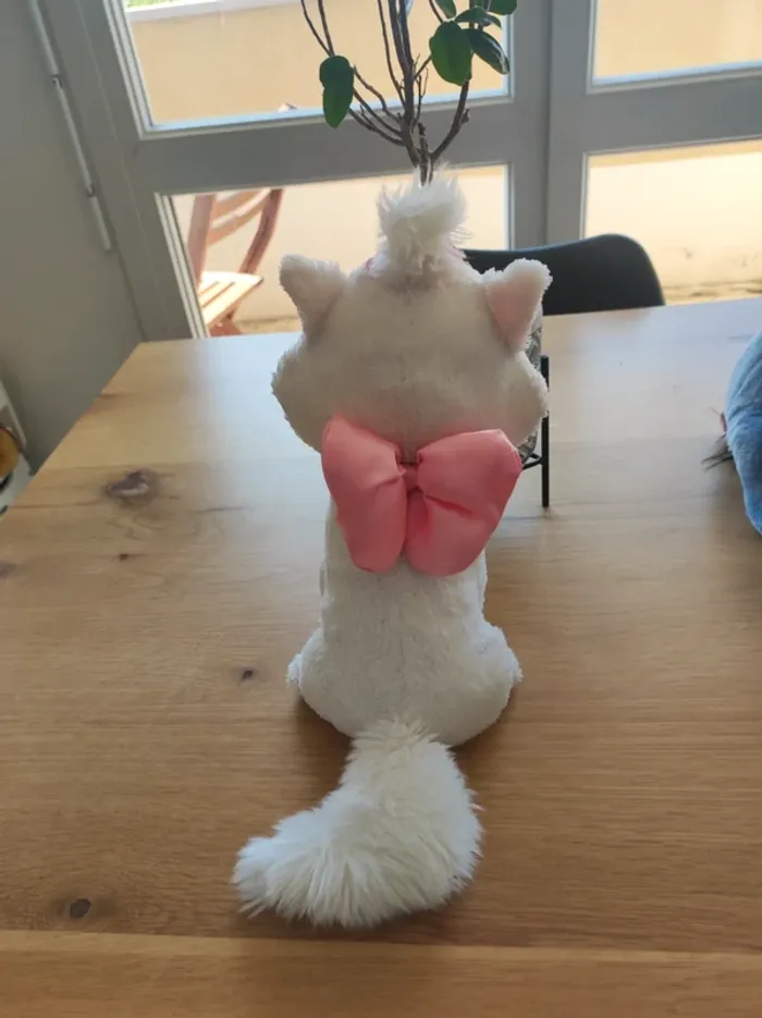 Belle peluche marie des aristochats - photo numéro 3