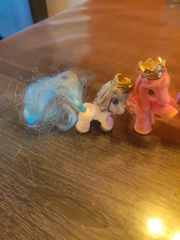 Figurines Filly Royale Swarovski (lot 12) - photo numéro 2
