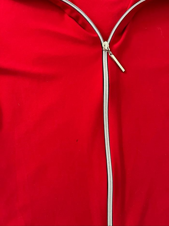 T-shirt rouge - photo numéro 3