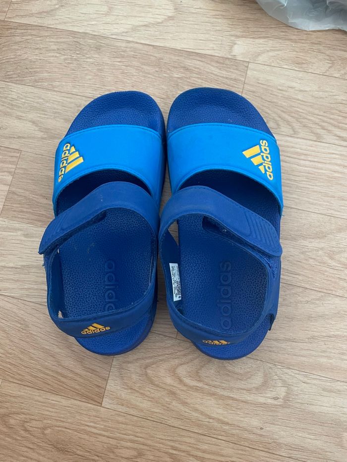 Sandales adidas