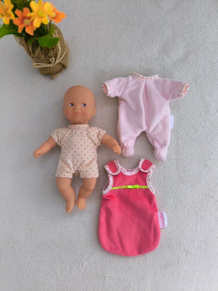 Ensemble poupon Corolle 20 cm