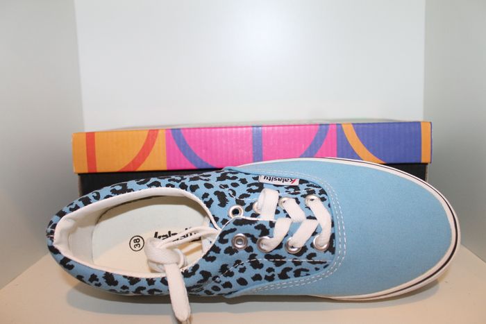 belle baskets basse bleu et noire 38 - photo numéro 4