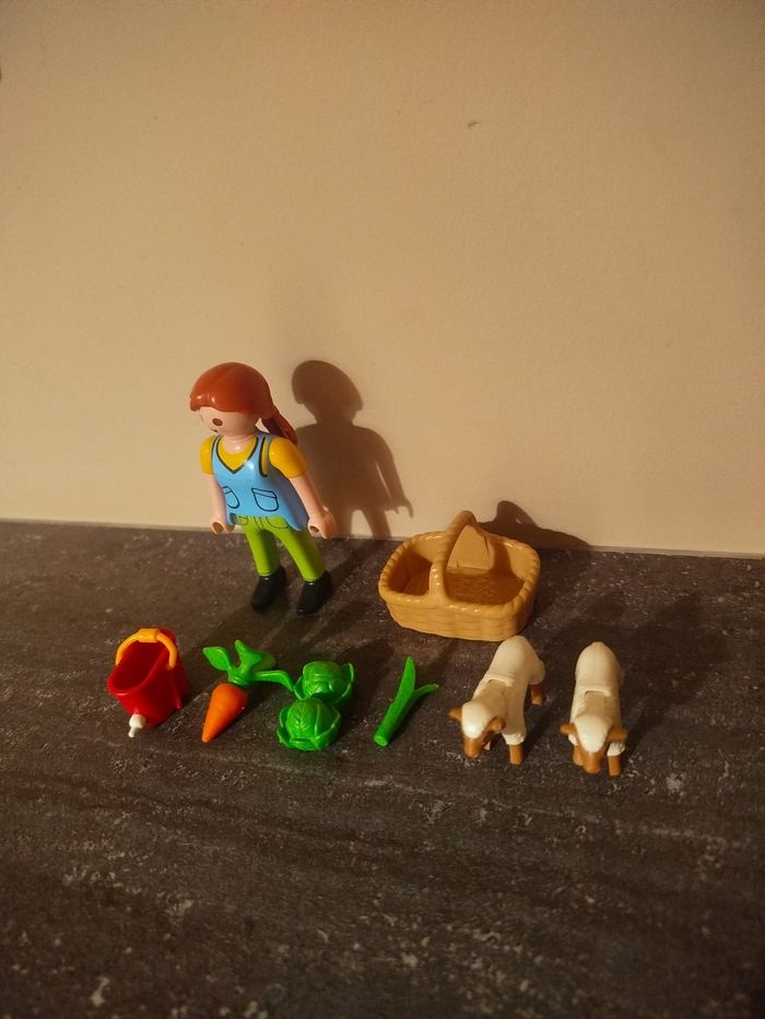 Éleveuse de mouton Playmobil