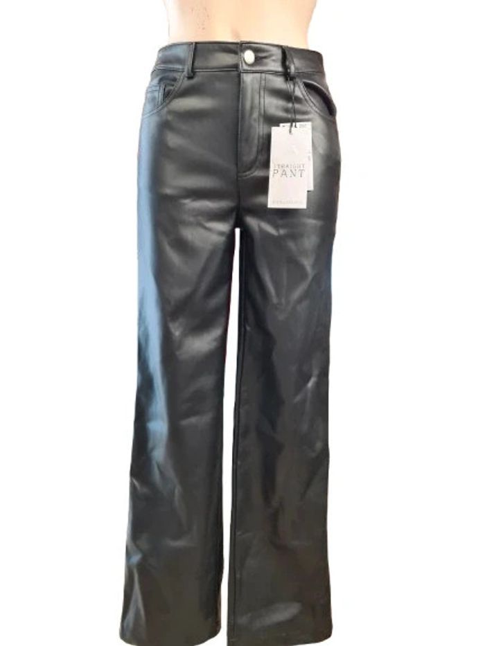 Pantalon simili cuir stradivarius