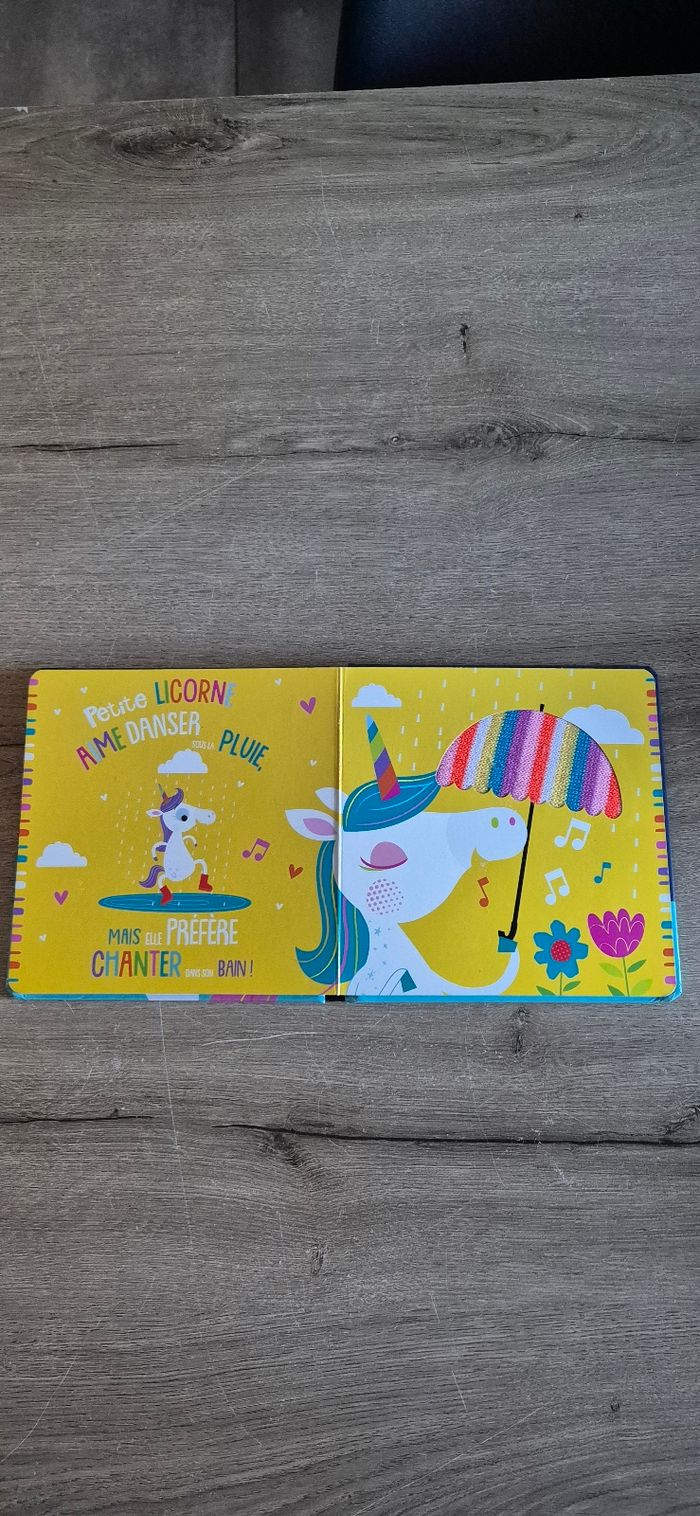 Livre à toucher : Petite licorne 🦄 - photo numéro 8