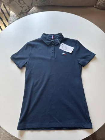 Polo Le Coq Sportif Femme XS – Bleu Marine – Neuf avec étiquettes