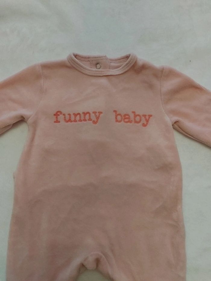 Pyjama 1 mois - photo numéro 2