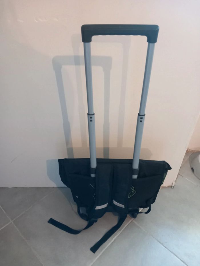 Cartable à roulettes - photo numéro 2