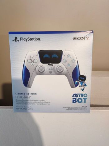 Manette astro bot